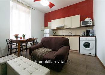 Bilocale ristrutturato e arredato